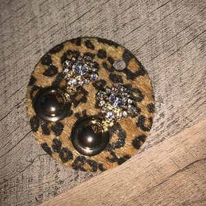 NWT Chico’s Clip On Earrings Gold Set